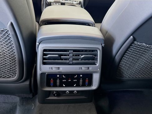 New 2025 Audi Q7 3.0T Prestige image 25