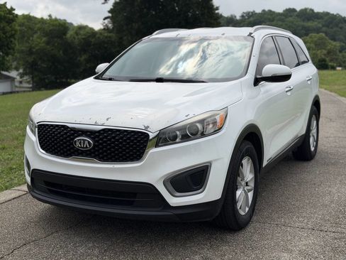 Used 2016 Kia Sorento LX AWD/4WD image 7