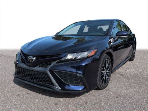 Certified 2021 Toyota Camry SE w/ Cold Weather Package FWD image 1