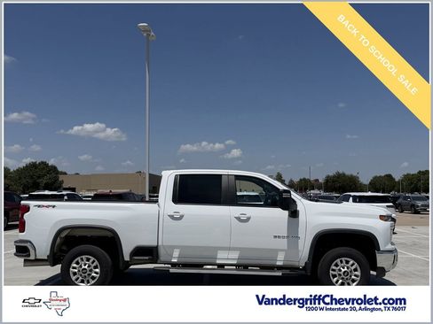 Used 2025 Chevrolet Silverado 2500 LT w/ Convenience Package AWD/4WD image 1