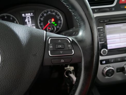 Used 2013 Volkswagen Eos Komfort FWD image 29