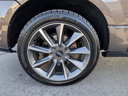 Used 2017 Lincoln Navigator L Reserve image 14