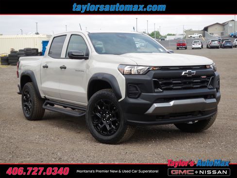 Used 2026 Chevrolet Colorado Trail Boss AWD/4WD image 2
