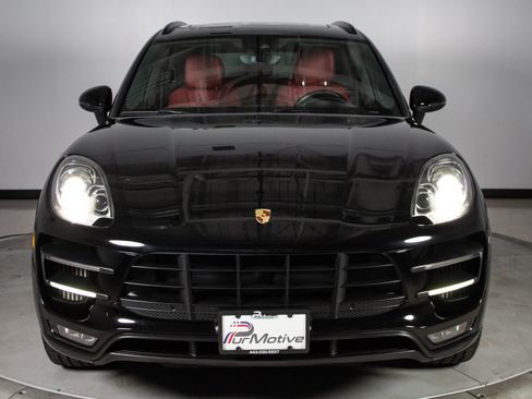 Used 2018 Porsche Macan Turbo AWD/4WD image 15