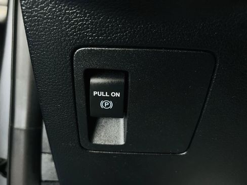 Used 2020 Ford Expedition XLT w/ Equipment Group 202A AWD/4WD image 55