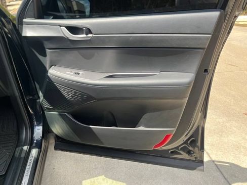 Used 2024 Hyundai Palisade Limited FWD image 18