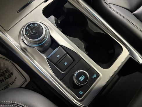 Certified 2022 Ford Explorer XLT w/ Equipment Group 202A image 11