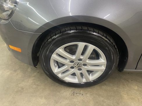 Used 2010 Volkswagen Jetta TDI FWD image 10