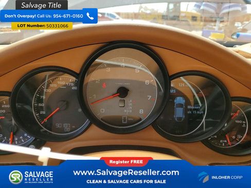 Used 2014 Porsche Panamera S image 12