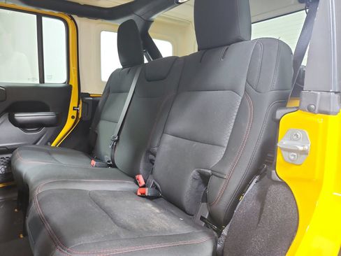 Used 2021 Jeep Wrangler Unlimited Rubicon AWD/4WD image 10