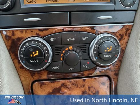 Used 2011 Mercedes-Benz SL 550 image 15