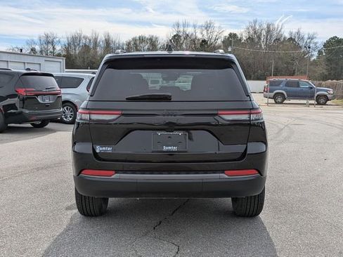 New 2026 Jeep Grand Cherokee Altitude image 4
