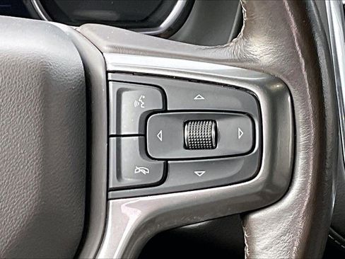 Used 2021 Chevrolet Suburban Z71 w/ Z71 Off-Road Package AWD/4WD image 18