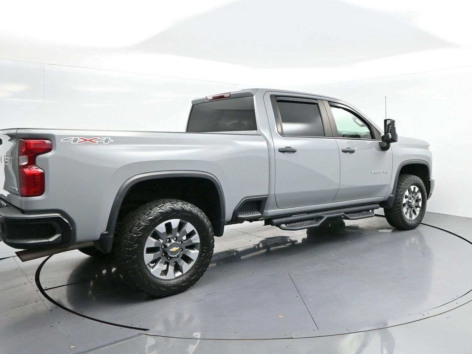 Used 2024 Chevrolet Silverado 2500 Custom w/ Custom Convenience Package AWD/4WD image 7