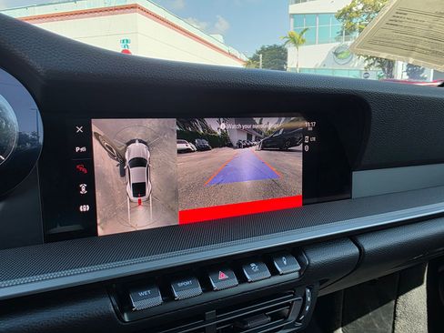 Used 2022 Porsche 911 Carrera 4 image 7