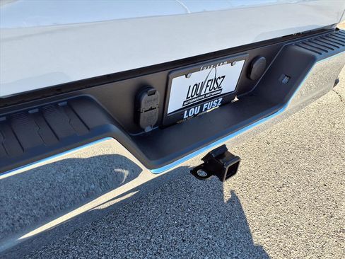 New 2026 GMC Sierra 1500 Pro w/ Pro Value Package image 17