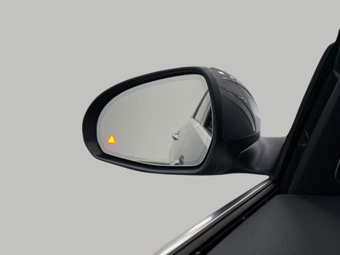 Certified 2025 Mercedes-Benz C 300 4MATIC Sedan image 19