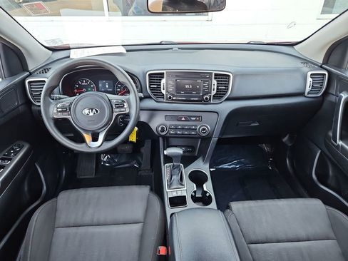Used 2019 Kia Sportage LX image 9