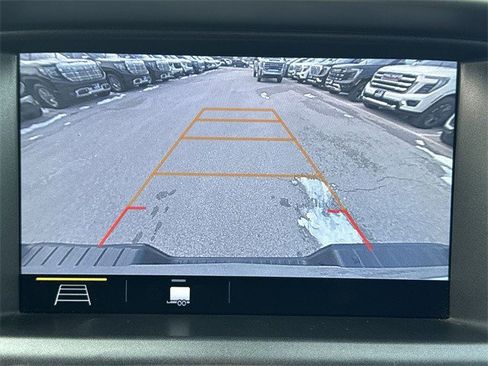 Used 2020 Chevrolet Colorado ZR2 image 19