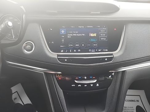 Used 2022 Cadillac XT5 Premium Luxury AWD/4WD image 16