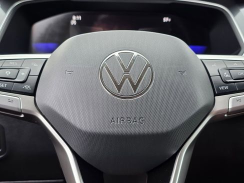 Used 2024 Volkswagen Tiguan S image 27