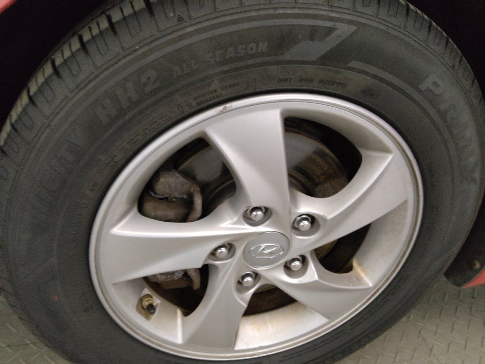 Used 2015 Hyundai Elantra SE FWD image 31