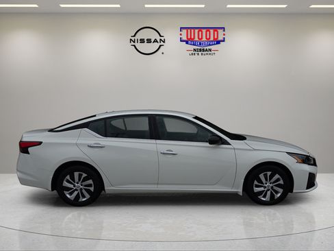 Certified 2025 Nissan Altima 2.5 S FWD image 2