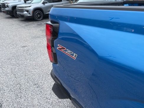 Used 2023 Chevrolet Colorado Z71 w/ Z71 Convenience Package 2 image 42