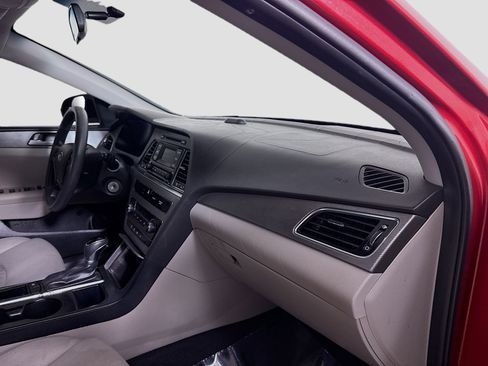 Used 2017 Hyundai Sonata SE image 28