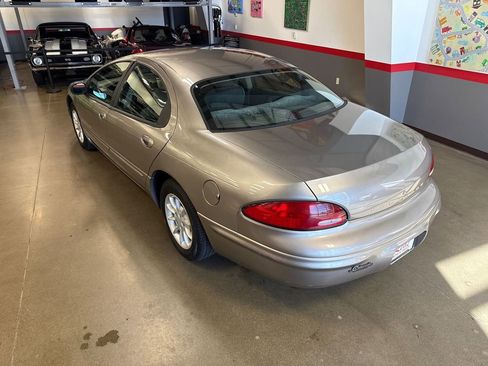 Used 1998 Chrysler Concorde LX image 33