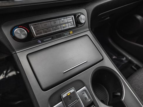 Used 2023 Hyundai Kona SE w/ Cargo Package image 17