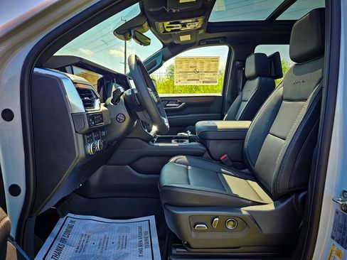 New 2026 GMC Yukon XL Denali w/ Denali Reserve Package AWD/4WD image 15