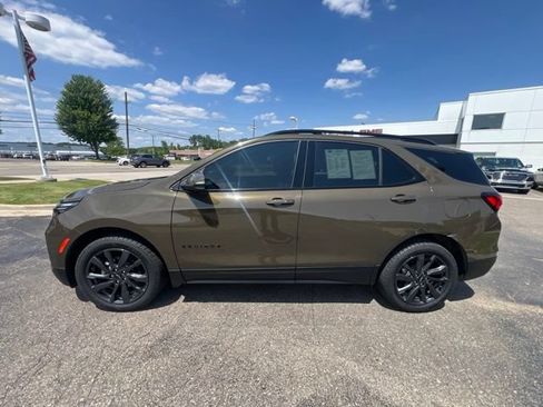 Used 2024 Chevrolet Equinox RS AWD/4WD image 8