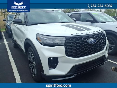 New 2026 Ford Explorer ST-Line AWD/4WD image 2