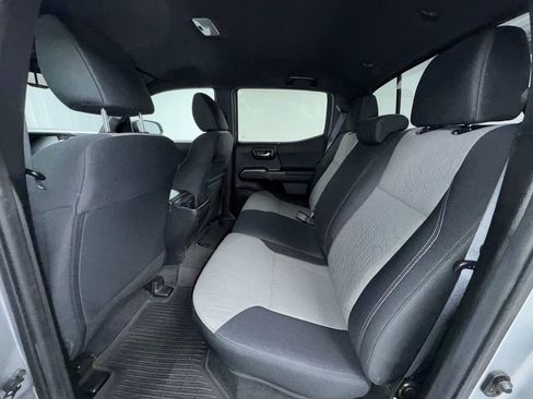 Used 2022 Toyota Tacoma TRD Off-Road w/ Technology Package image 14