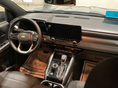 Used 2023 Chevrolet Colorado LT w/ LT Convenience Package II image 10