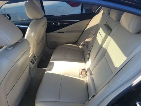 Used 2018 INFINITI Q50 Luxe w/ Essential Package (3.0T Luxe) image 5