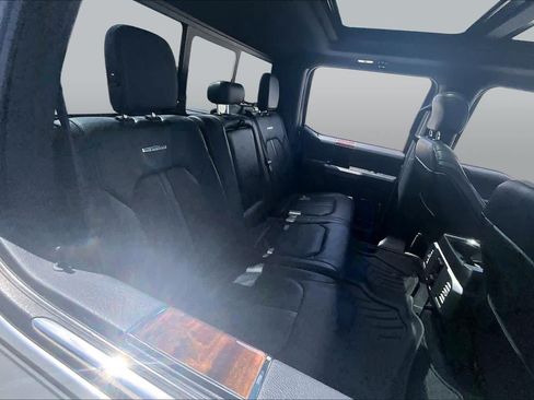Used 2016 Ford F150 Platinum w/ Equipment Group 701A Luxury AWD/4WD image 18