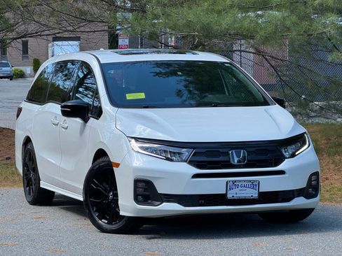 Used 2025 Honda Odyssey Sport-L image 1