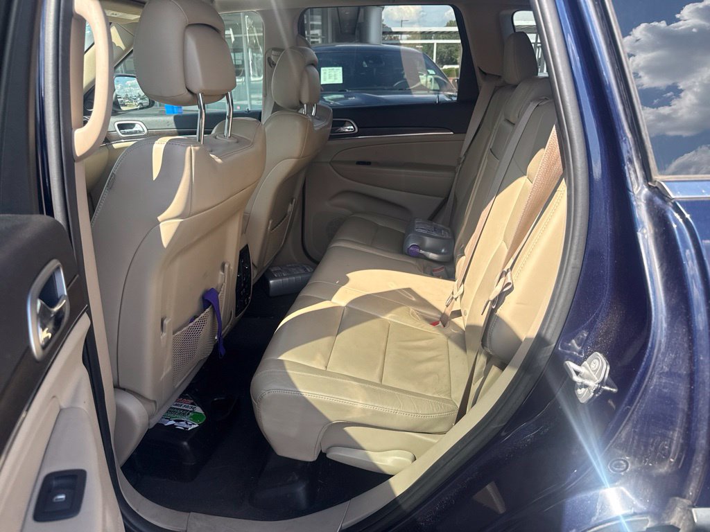 Used 2018 Jeep Grand Cherokee Limited AWD/4WD image 9