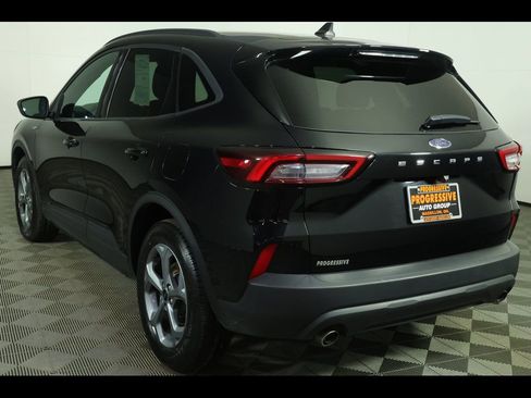 Used 2025 Ford Escape ST-Line FWD image 13