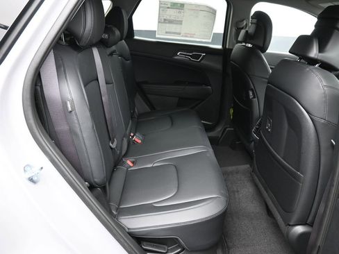 New 2026 Kia Sportage EX image 23