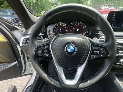 Used 2017 BMW 530i xDrive AWD/4WD image 15