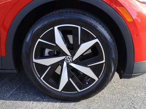 Certified 2024 Volkswagen ID.4 Pro S image 6