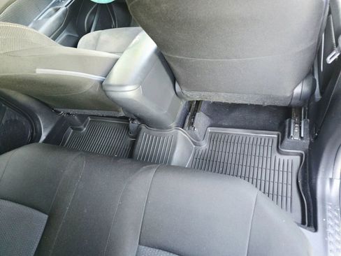 Used 2019 Toyota C-HR LE image 27