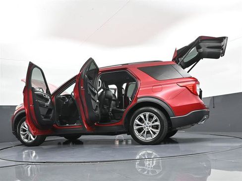 Used 2022 Ford Explorer Limited w/ Equipment Group 301A RWD image 51