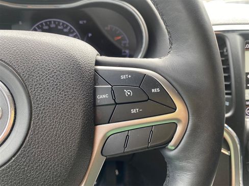 Used 2018 Jeep Grand Cherokee Limited image 40