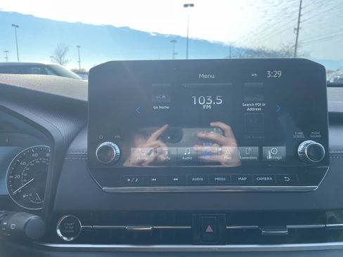 Used 2024 Mitsubishi Outlander SE image 25