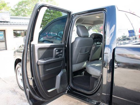 Used 2013 RAM 1500 Express image 24