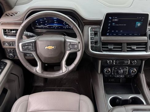 Used 2022 Chevrolet Tahoe LT w/ LT Signature Package image 12